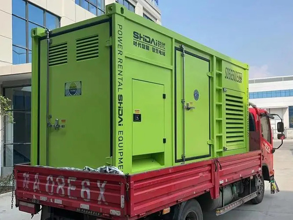 建华更换水冷式机油散热器的密封件时，如何选择合适的密封胶？
