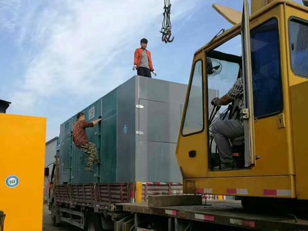 建华更换水冷式机油散热器密封件的操作流程是怎样的？